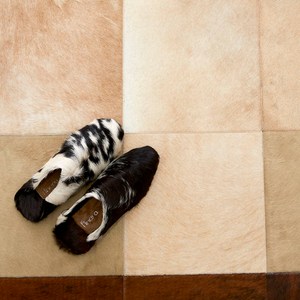【Finara】京都-巴西天然牛皮短毛臥室床邊地毯(150×90cm)